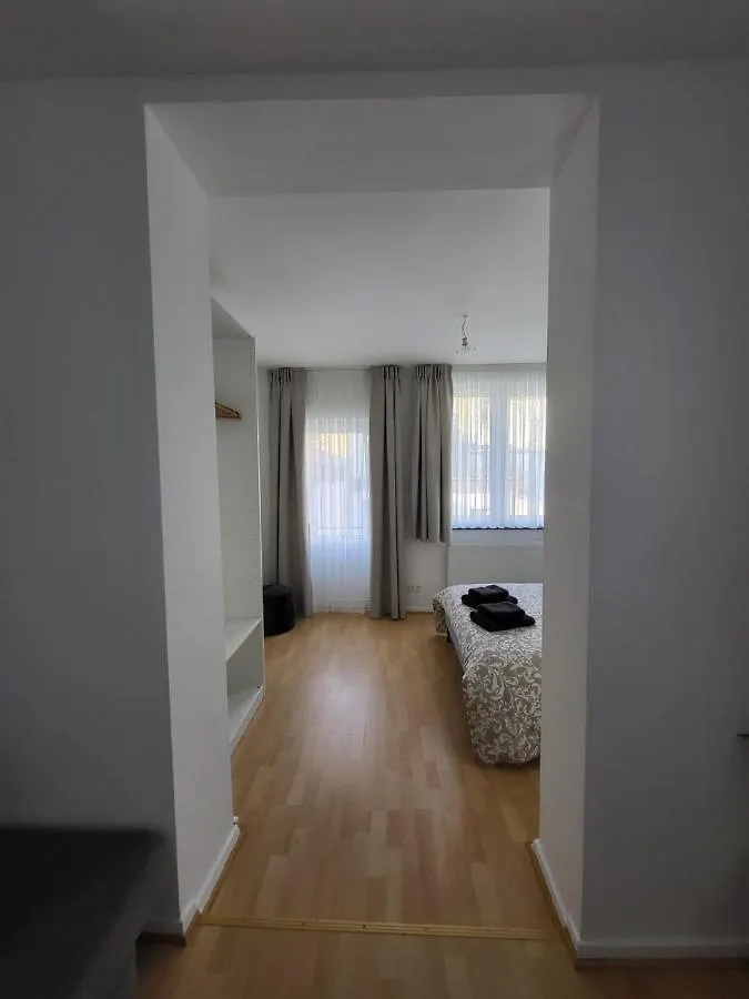 Studio Alicia, Idealement Situe Bruxelles Belgio